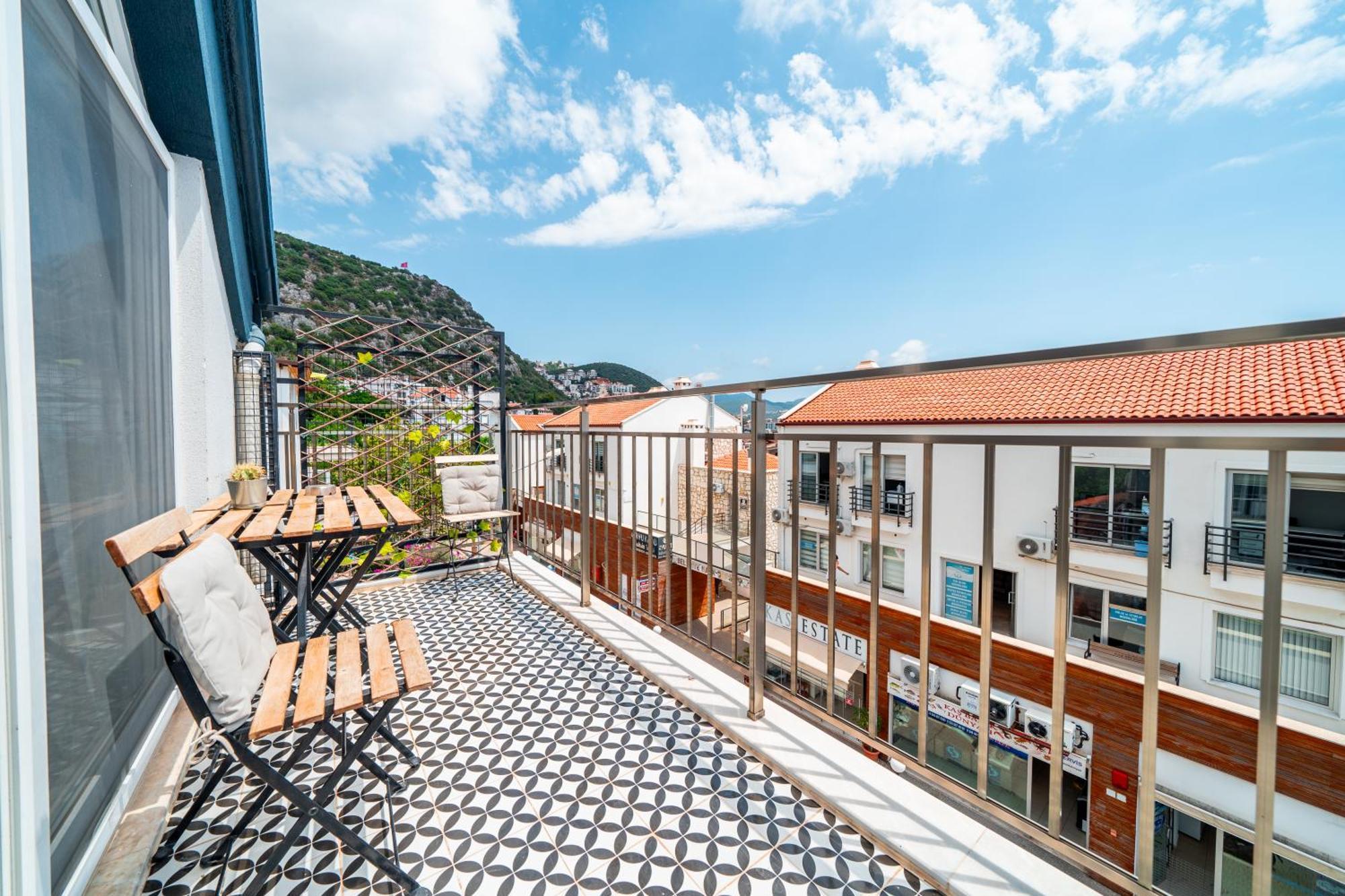 Isinda Pansiyon Kaş Luaran gambar