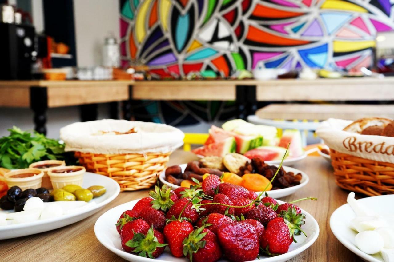 Isinda Pansiyon Kaş Luaran gambar